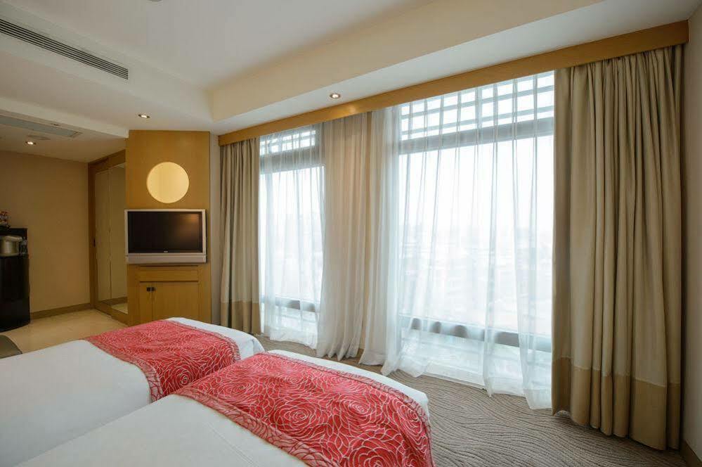 Landmark Inn New Taipei City Extérieur photo